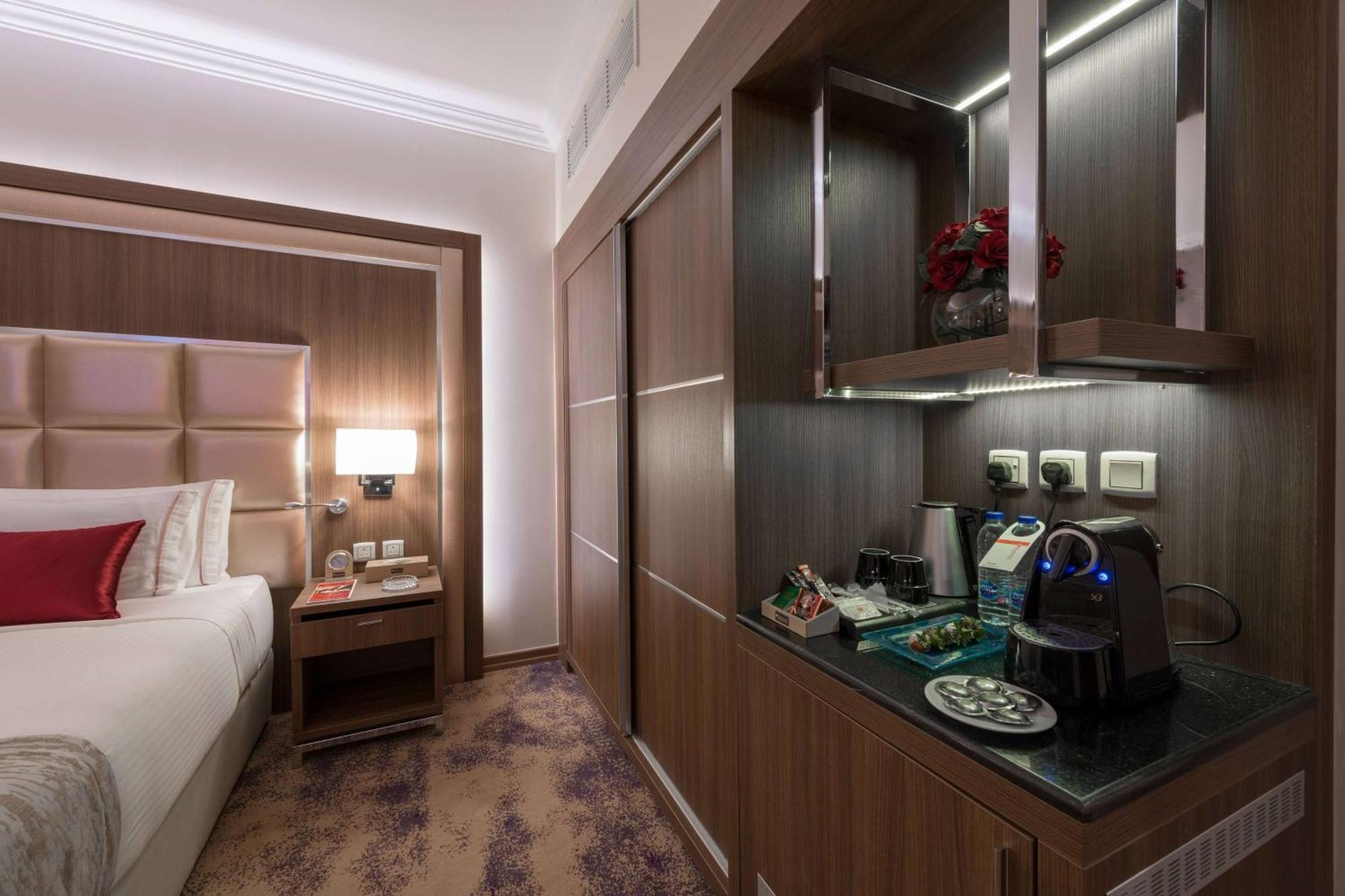 Hotel Ramada By Wyndham Continental Djeddah