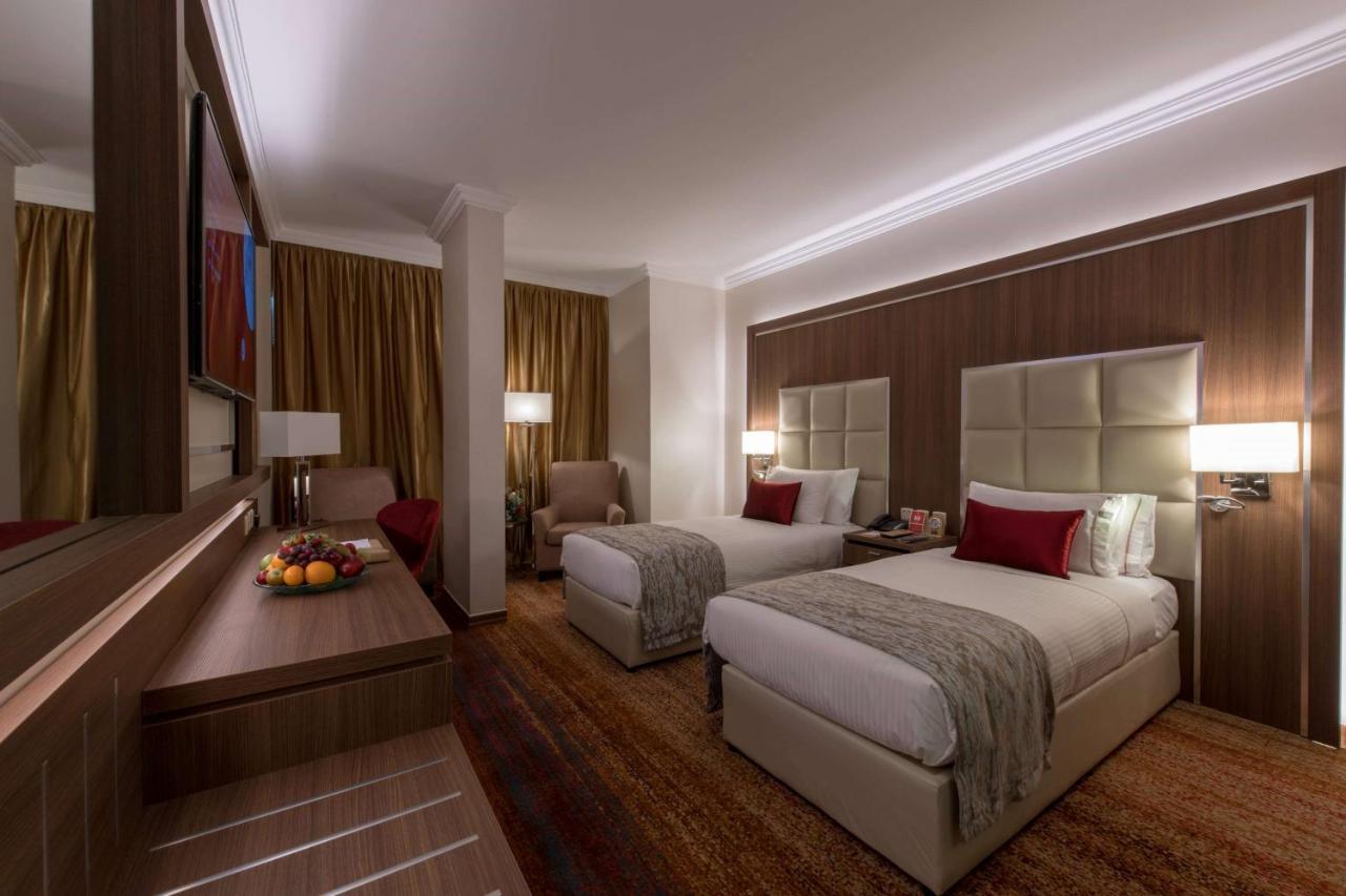 Hotel Ramada By Wyndham Continental