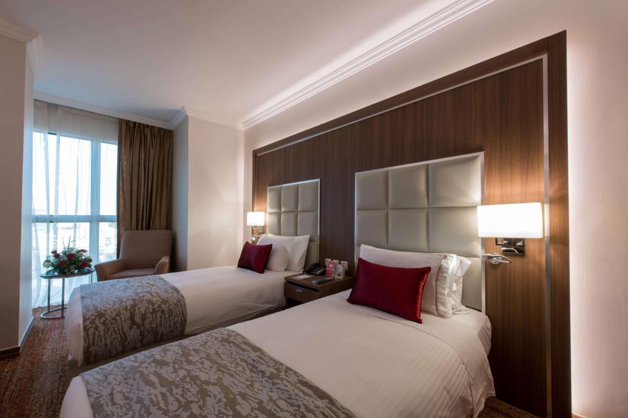 Ramada By Wyndham Continental 3*