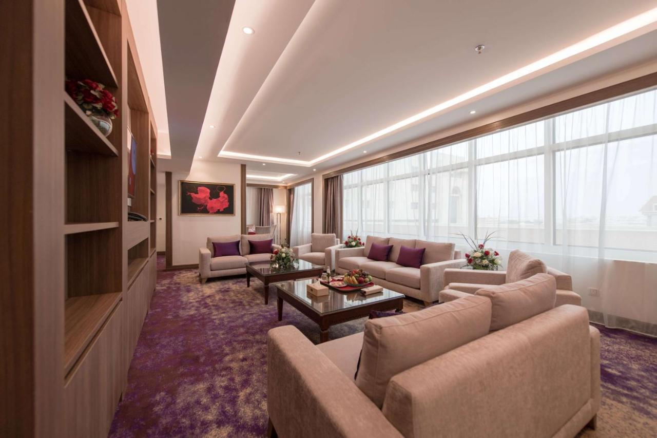Ramada By Wyndham Continental Hotel Djeddah