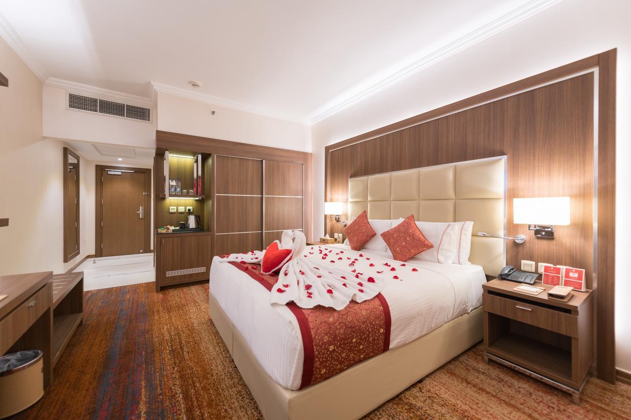 Ramada By Wyndham Continental Hotel